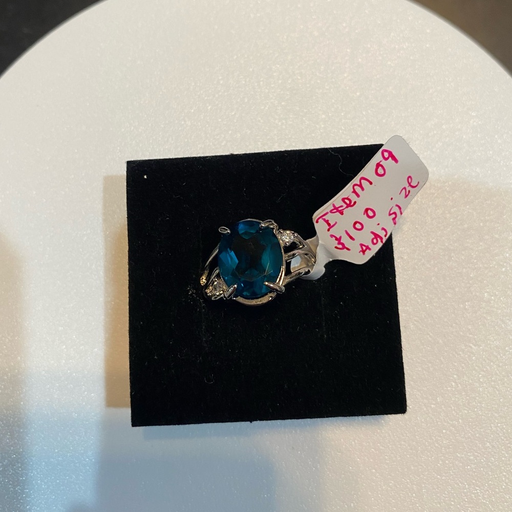 Topaz blue/green Silver Ring. Item 9